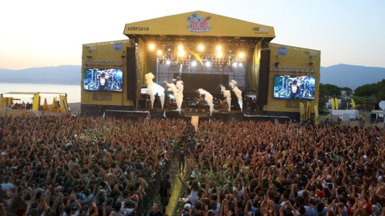    Türkiyədə rok festivalın keçirilməsi qadağan edildi   