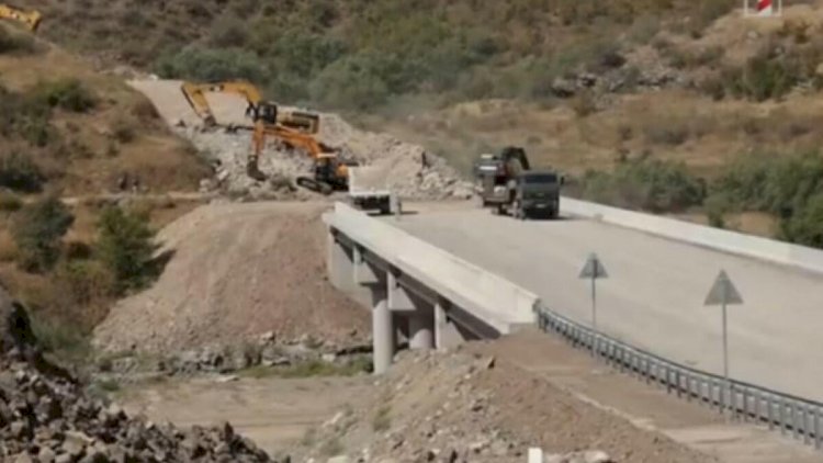    Laçın dəhlizinə alternativ yol: Ermənistan qollarını çırmaladı   