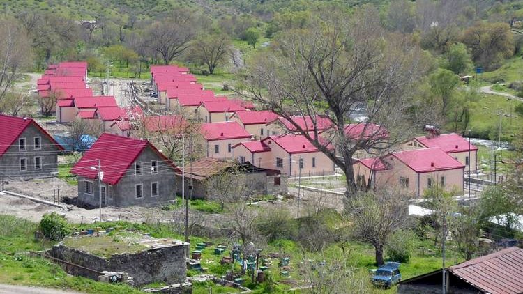    Separatçılar Laçındakı ermənilərin köç vaxtını 1-2 ay da uzatmağa çalışır   