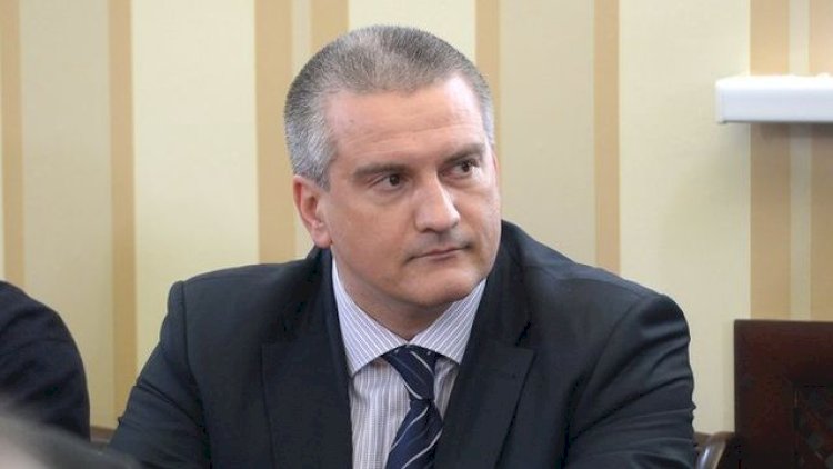    Krım rəhbərliyi yarımadadan qaçdı   