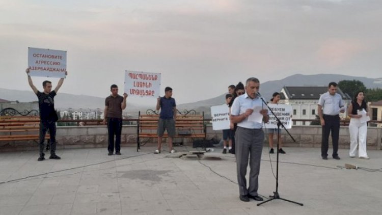   Xankəndidə ermənilər Laçın dəhlizi ilə bağlı aksiya keçirdi - Fotolar   