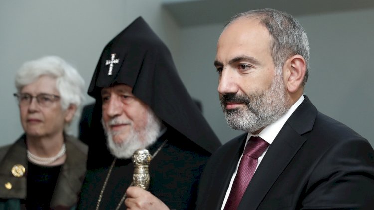    Paşinyanın kilsə ilə arası dəydi: “Gözünə tikan kimi batdı”   