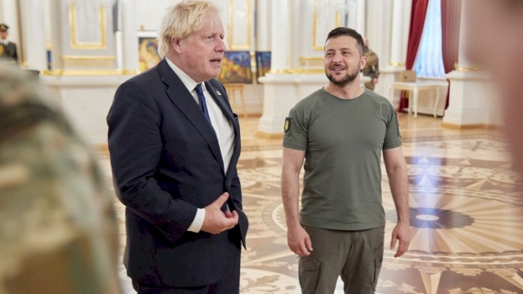    Boris Conson Ukraynada səfərdədir   