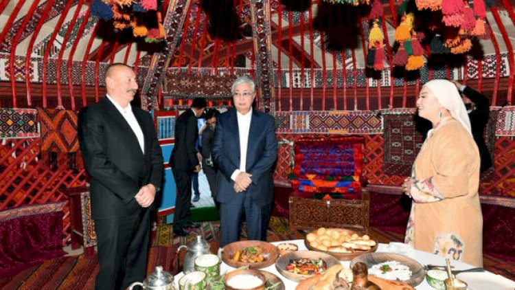    Azərbaycan və Qazaxıstan prezidentləri Milli Parkda qurulan “Qazax yurtası” ilə tanış olublar - Fotolar   