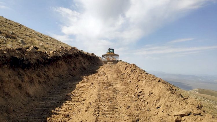    Kəlbəcər və Laçında 62 km-dən çox yeni təminat yolları çəkilib   