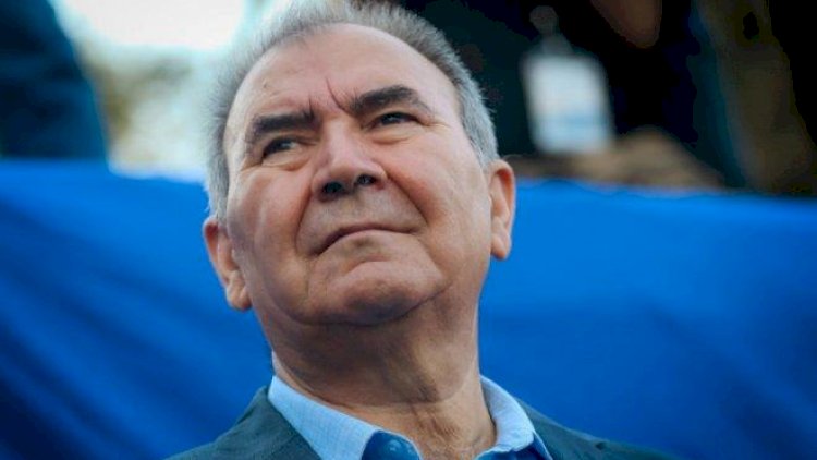    “O deputatlar universitetin qapısını tanımır, amma maaş alırdılar...”   