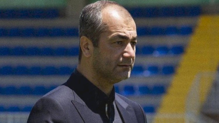    Azərbaycan Premyer Liqasının oyunundan sonra baş məşqçi ilə futbolçu dalaşıb - Video   