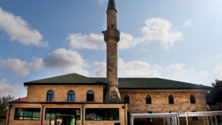    “Musiqidə qadın səsi və şəhvət olduğundan haramdır” - Qaraçuxur məscidinin imamı   