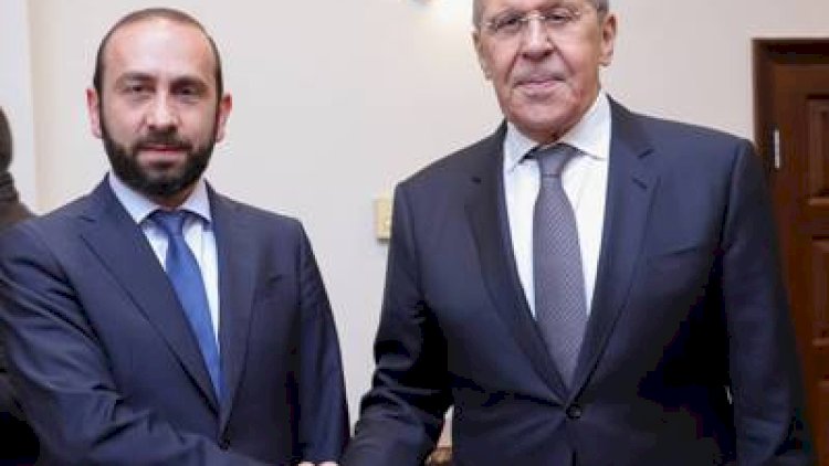    Mirzoyan Lavrovla üçtərəfli sənədlər barədə danışdı   