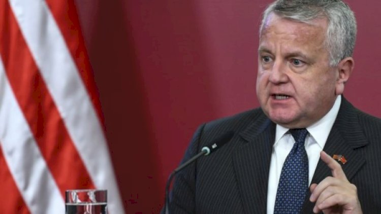    ABŞ səfiri Moskvanı tərk etdi   