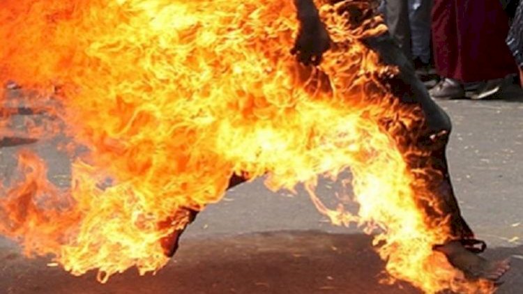    Ucarda özünü yandıran qazi vəfat etdi   