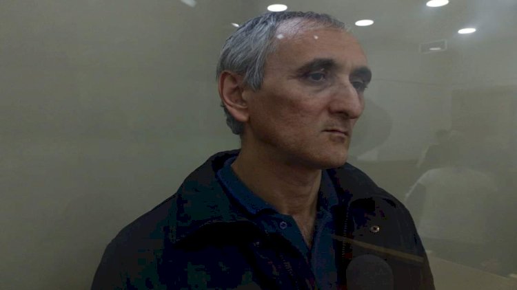    “İlkin müstəntiqlərlə birgə çılpaq qadın fotolarına baxıb?” - Detallar   