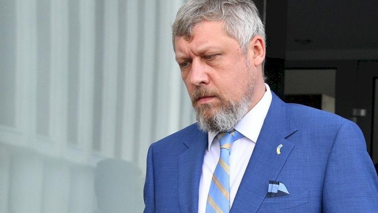    Qazaxıstan Ukrayna səfirini ölkədən çıxardı   