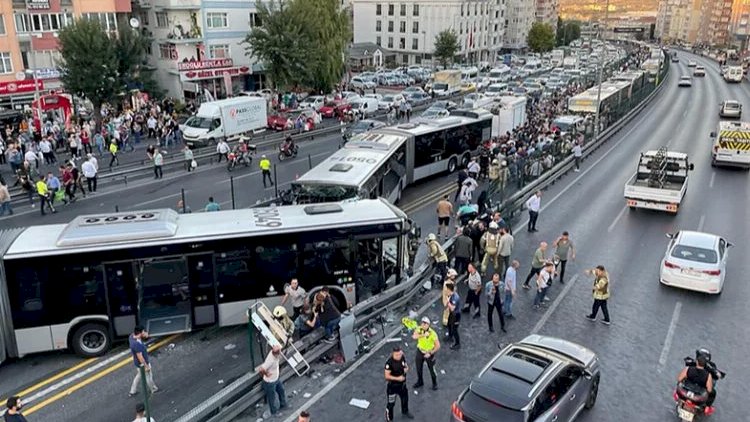   İstanbulda ağır qəza: 42 yaralı var   