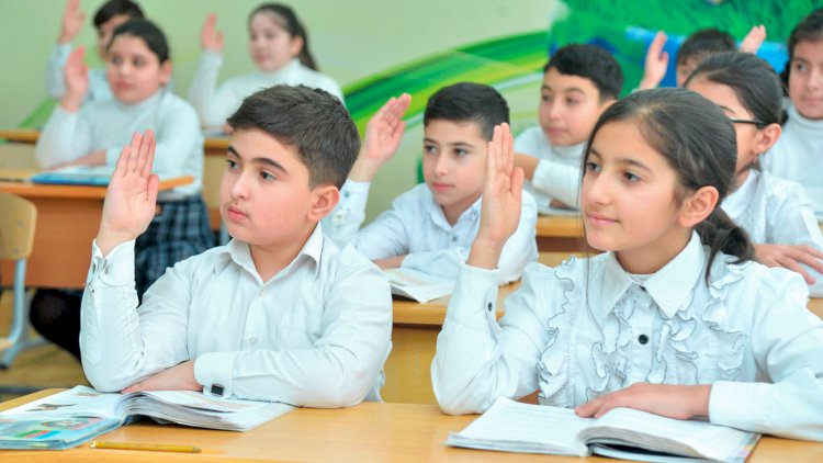    Bu il təxminən yarım milyon şagird məktəbə gedəcək   