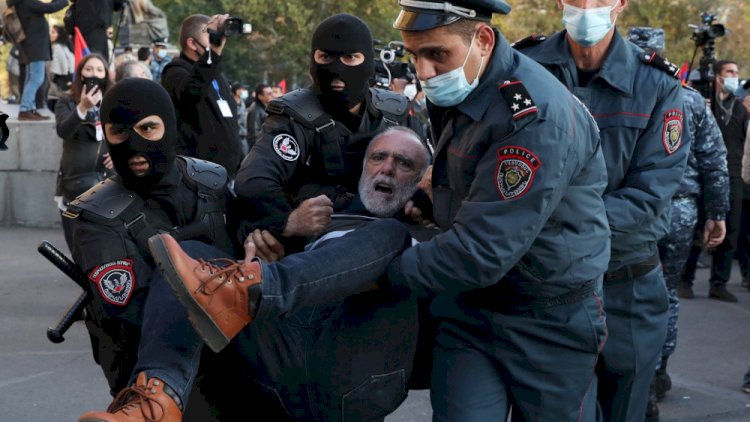    Ermənistan yenidən çalxalanır –   Paşinyan devrilə bilər 