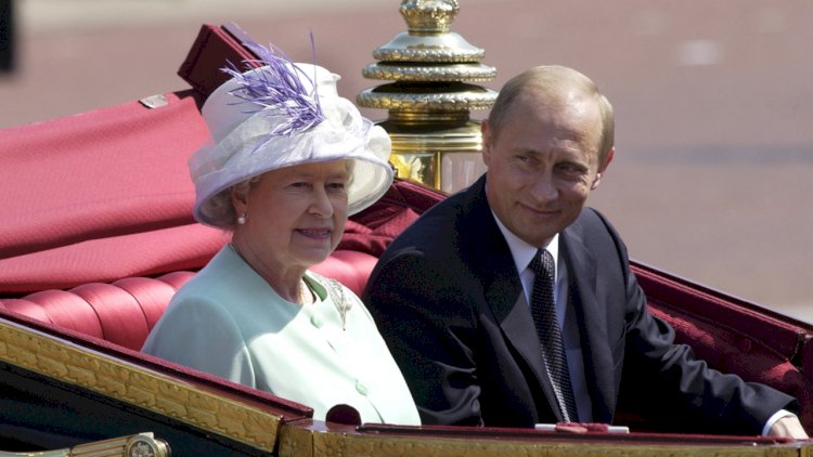    Putinin II Elizabetin dəfnində iştirakı - Peskovdan cavab   