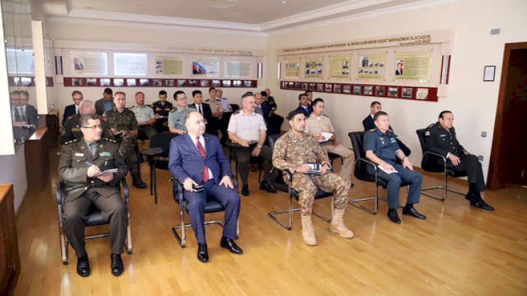    Müdafiə Nazirliyində hərbi attaşelər üçün brifinq keçirildi   