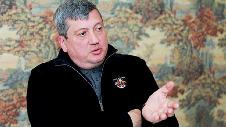    “Deyirlər, Azərbaycan ərazi bütövlüyümüzü pozub. Hansı ərazi bütövlüyü?”   