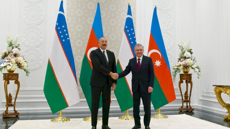    Səmərqənddə Azərbaycan və Özbəkistan prezidentləri görüşdü   