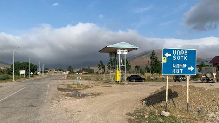    Ermənistanda minlərlə insan sərhəd bölgəsindən təxliyə edildi   