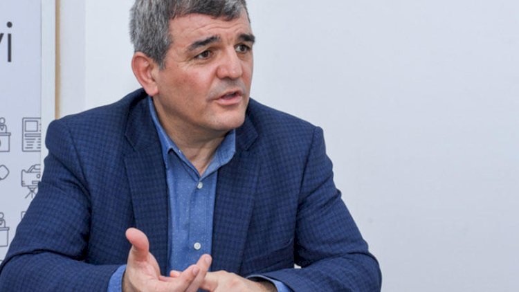    “Prezidentin üzündə məyusluq görmədiyini söyləmək sözün bitdiyi yer sayılmalıdır”   