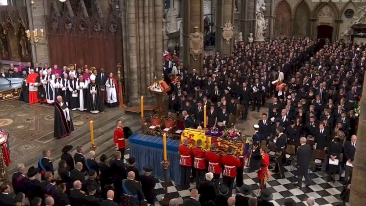    Britaniya kraliçasının dəfn mərasimi başladı   
