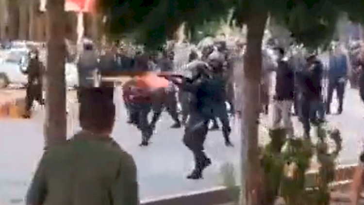    İrandan son xəbər: Etirazçılara atəş açılır - VİDEO   