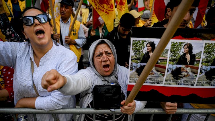    İranda etirazlar:   “Həmişə “ingilis barmağı” axtarıblar”