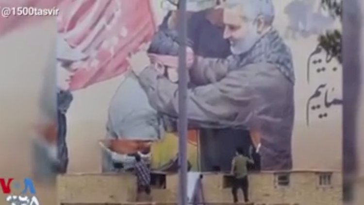    Etirazçılar Qasım Süleymaninin şəklinə od vurdu – Video   