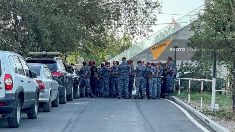    Ermənistanda əsgər valideynləri döyüldü - Polis işə qarışdı   