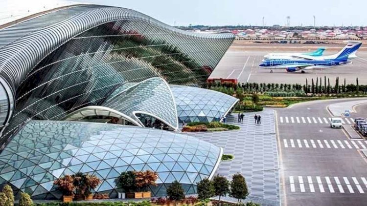    Bakı Aeroportunda kran aşdı: Ölən var   