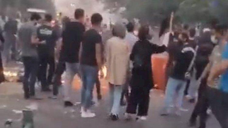    İranda qan su yerinə axır: - Aksiyaların miqyası böyüyür...   
