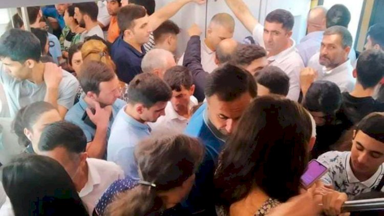    Bakı-Sumqayıt qatarı, Bakı metrosu kimi...   