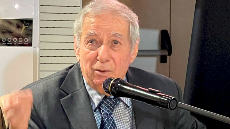    85 yaşı tamam olan yazıçı: “Bu gün evdən çıxmayacağam“   