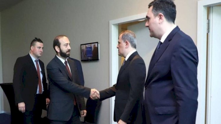    Ermənistan: Diplomatlar sülh, generallar müharibə istəyir   