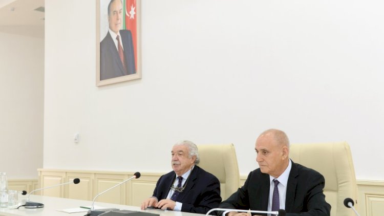    Məşhur jurnalist AZƏRTAC-da ustad dərsi keçdi   