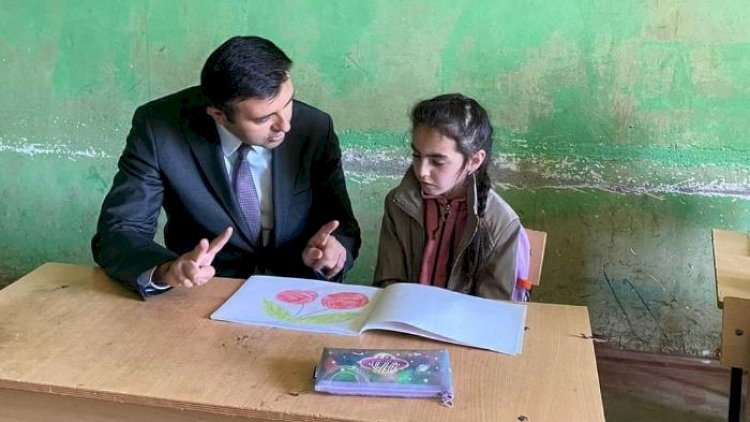    Gədəbəydə qalmaqal:   İcra başçısı məktəbə gəldi, direktor və müəllimlər yerində tapılmadı