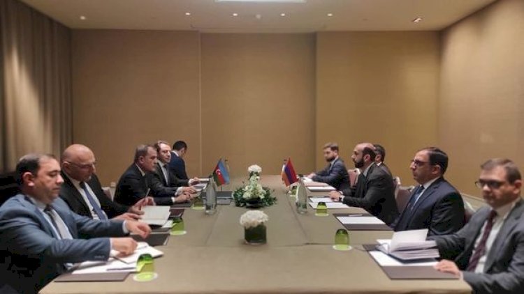    Ceyhun Bayramov və Ararat Mirzoyan arasında görüş başladı   