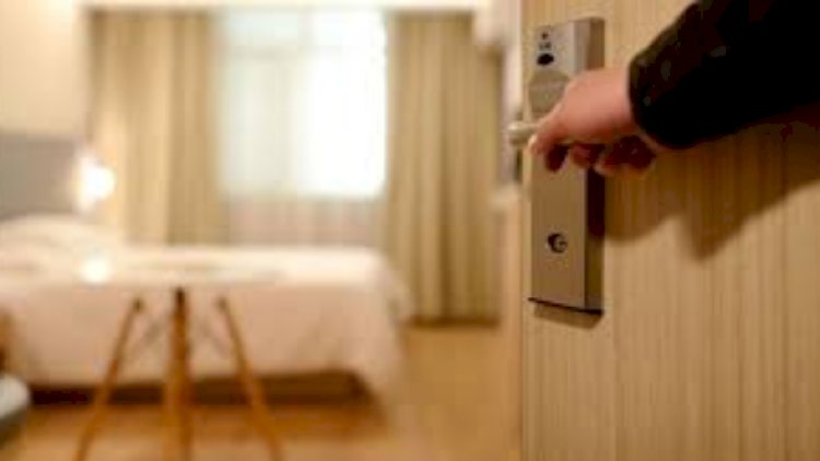    Bakıda oteldə dəhşətli HADİSƏ: 16 yaşlı qız...   
