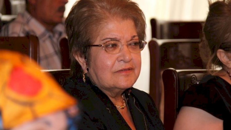    “O, Honkonqda dünyasını dəyişib, bilmirəm orada dəfn olunacaq, ya Azərbaycanda...”   