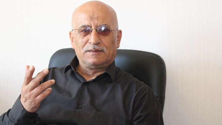    “İranla bağlı müsahibə və təhlilləri oxuyarkən bəzən uğunub gedirəm”   