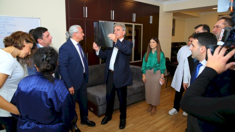    İtaliyalı mütəxəssis tərəfindən ödənişsiz olaraq ağır endoprotez əməliyyatları icra edildi - Fotolar   