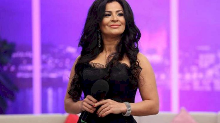    Müğənninin anası ilə fotosu - Paylaşım   