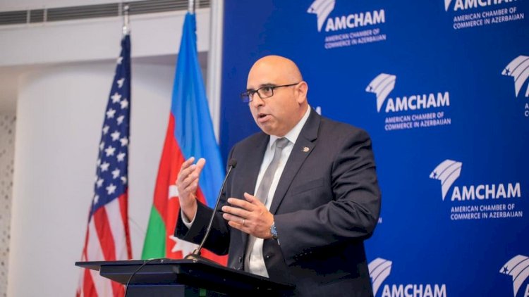    ABŞ rəsmisi Ceyhun Bayramova təşəkkür etdi   