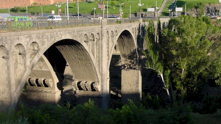    İrəvan əcnəbilər üçün təhlükəli şəhərə çevrilir   