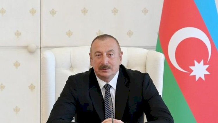    İlham Əliyev Əlcəzairdə Şəhidlər abidəsini və Milli Mücahidlər Muzeyini ziyarət etdi   