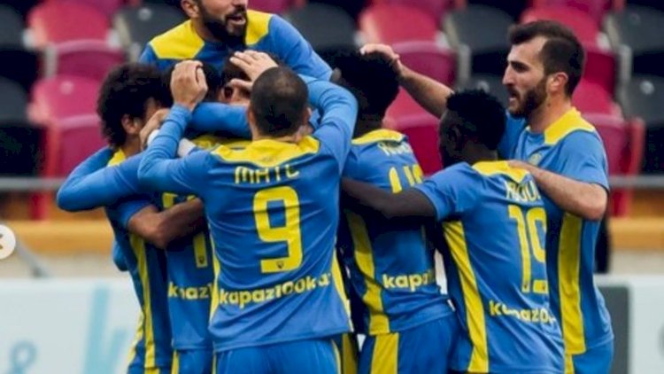    “Kəpəz” “Səbail”i darmadağın etdi   