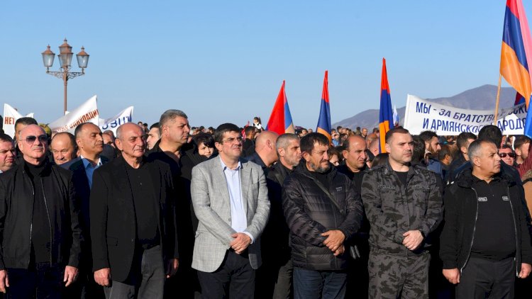    Separatçıların mitinq təxribatı: Laçın dəhlizi bağlanır?    