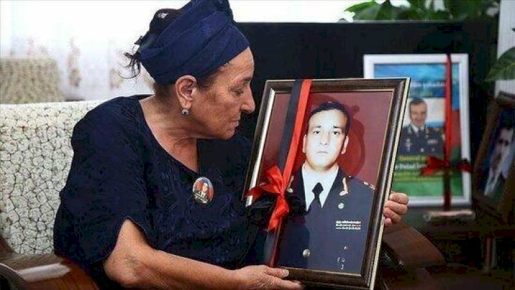    Polad Həşimovun anası: “Bu mövzuda danışanda əsəbləşirəm”   